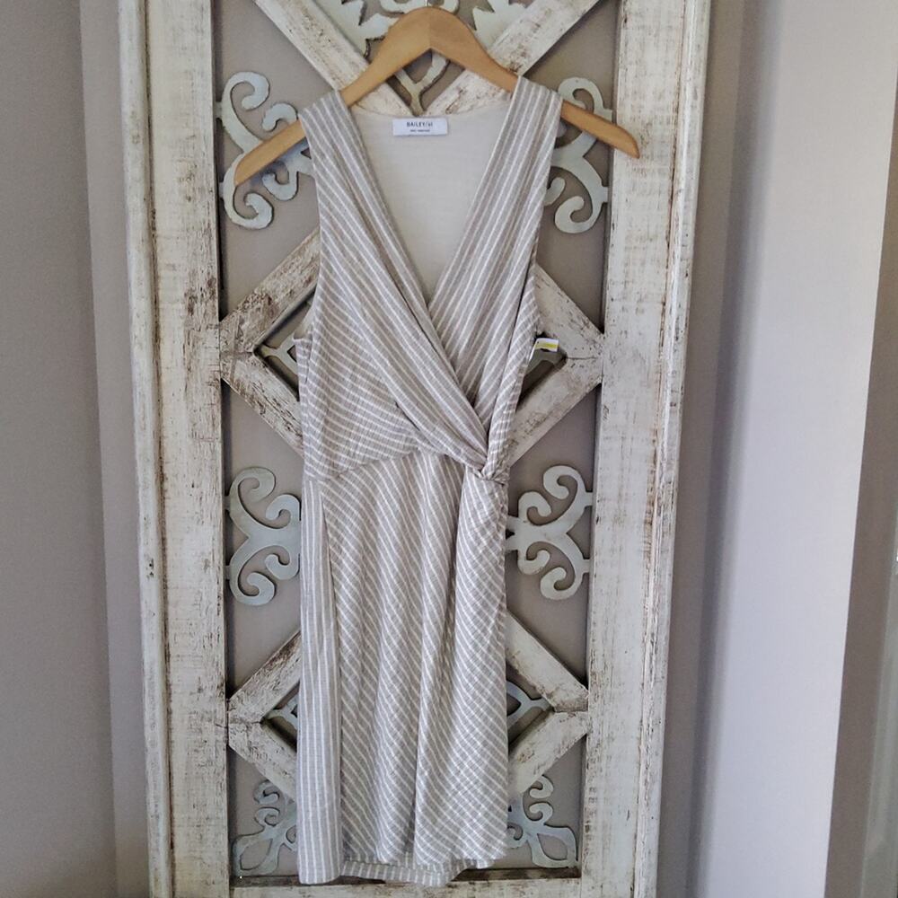 Bailey 44 Women's Sleeveless Faux Wrap Surplice Tiva Mini Dress in Linen & White - Picture 8 of 15